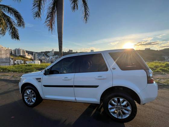 LAND ROVER FREELANDER 2 2.2 SE SD4 16V TURBO DIESEL 4P AUTOMÁTICO